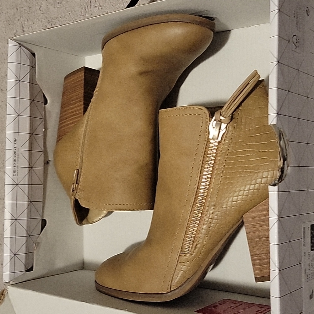 Call it spring booties